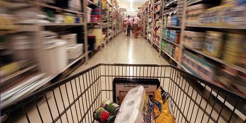 Ήπια ανάκαμψη της καταναλωτικής εμπιστοσύνης μετά το χαμηλό 3,5 ετών