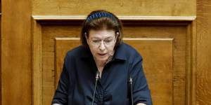 Μενδώνη: Τι απαντά για την αναστολή ρωσικών καλλιτεχνικών εκδηλώσεων