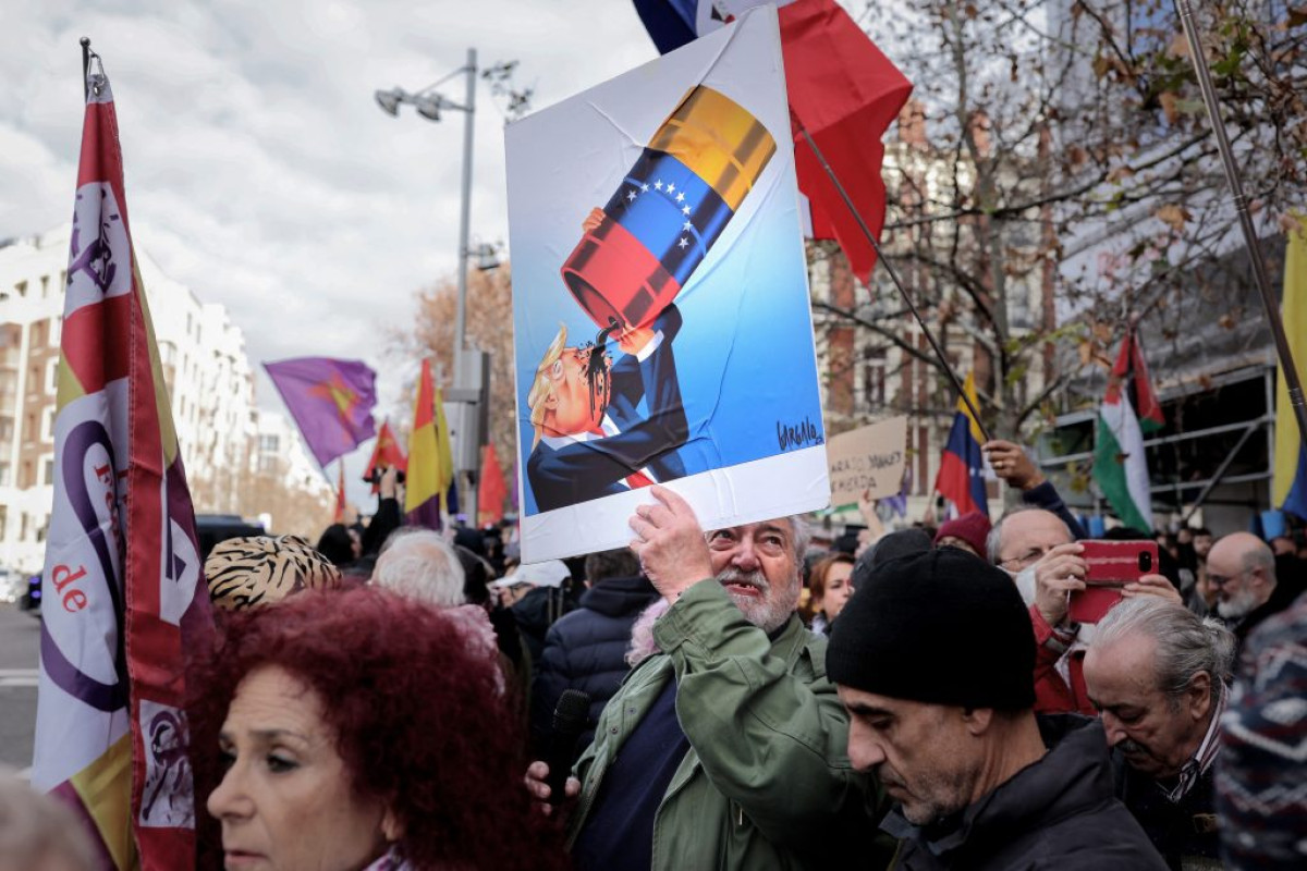 Μαδρίτη: Μαζικές διαδηλώσεις κατά της αμερικανικής στρατιωτικής επιχείρησης στη Βενεζουέλα