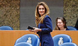 Εκλογές στην Ολλανδία: Μια Τουρκάλα πρόσφυγας, φαβορί για την πρωθυπουργία
