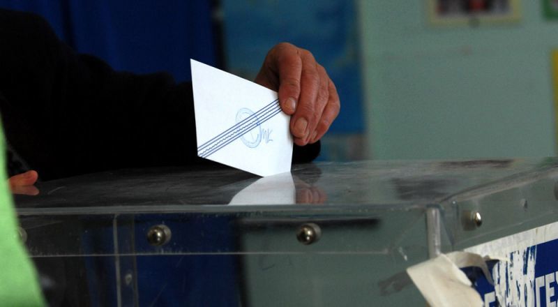 Δύο δημοσκοπήσεις δείχνουν κατάρρευση ΣΥΡΙΖΑ - Στο διπλό η διαφορά