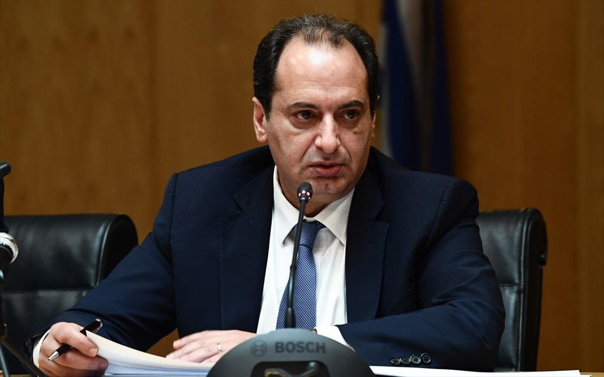 Σπίρτζης: Ζητά παραίτηση Θεοδωρικάκου για τις σχέσεις ΕΛΑΣ-Greek Mafia