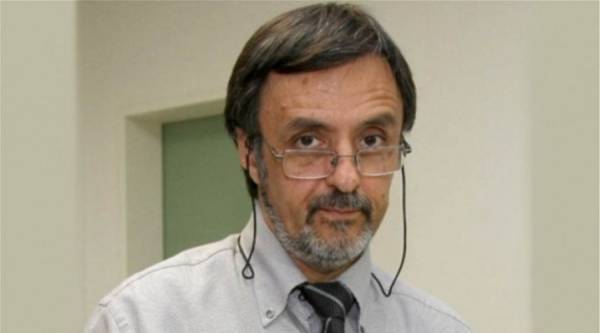 Γκίκας: Πιθανή η απαγόρευση των παρελάσεων