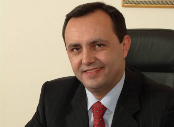 Συνεργασία Dasteri με Hilux- Foxconn: "Ψήφος εμπιστοσύνης" στην Ελλάδα…