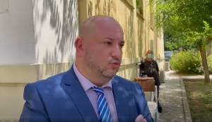 Βιασμός ανήλικης: Παραιτήθηκε ο δικηγόρος του ιερέα