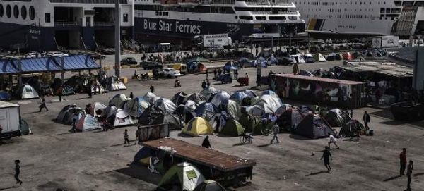 Ξεπερνούν τις 1.000 οι σκηνές στο λιμάνι του Πειραιά
