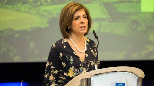 «Καμπανάκι» ΕΕ για την επάρκεια φαρμάκων για τον κορονοϊό