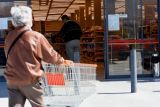 Επανέρχεται ο περιορισμός των ατόμων στα σούπερ μάρκετ