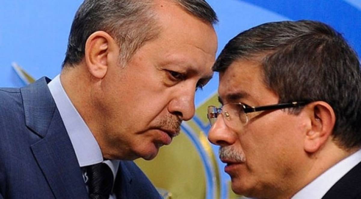 Ο Νταβούτογλου πετά το γάντι στον Ερντογάν