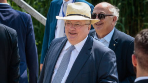 Ταχύρρυθμα μαθήματα εξωτερικής πολιτικής από τον Κοτζιά στον Κασσελάκη