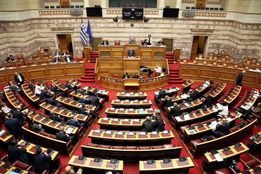 Ψηφίστηκε το νομοσχέδιο για τον έντυπο και ηλεκτρονικό Τύπο