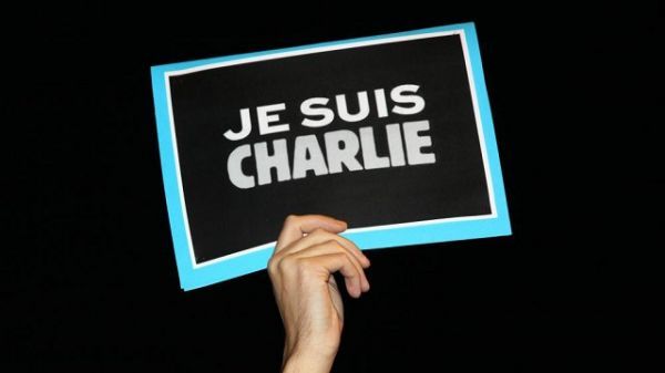 Σκίτσο Charlie Hebdo: Σώστε την Ευρώπη- Πνίξτε έναν Έλληνα!