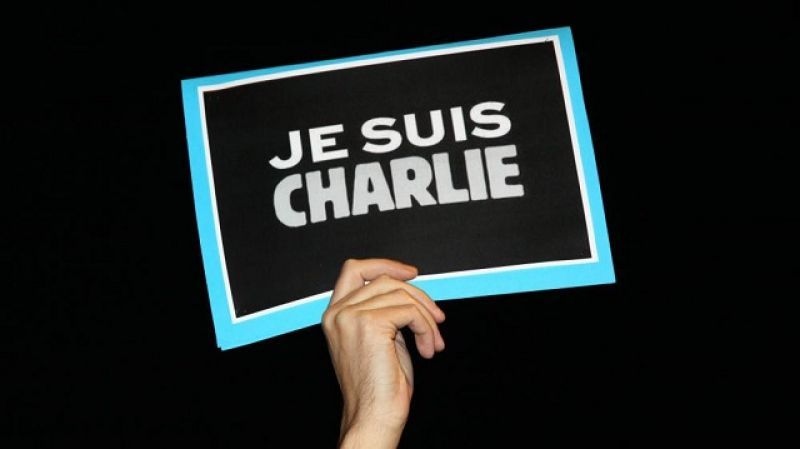 Σκίτσο Charlie Hebdo: Σώστε την Ευρώπη- Πνίξτε έναν Έλληνα!