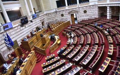 Βουλή: Ψηφίστηκε το νομοσχέδιο για ίση μεταχείριση ΑμεΑ στη δικαιοσύνη