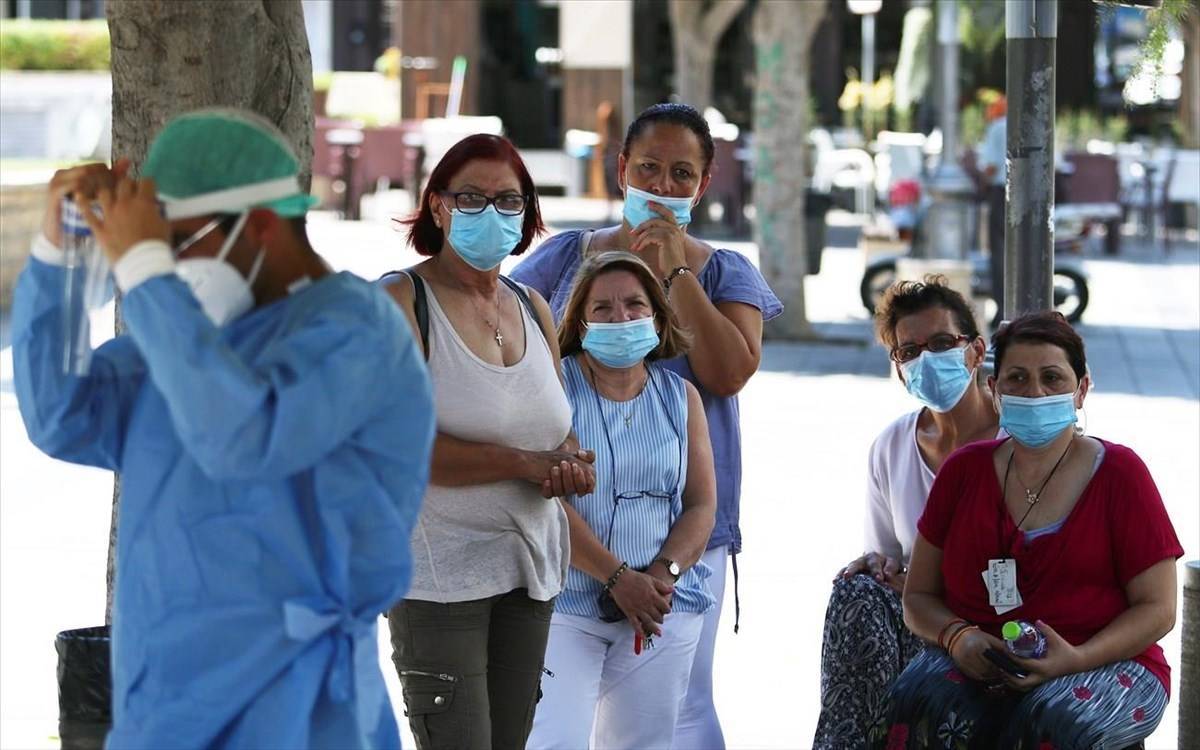 Κύπρος: Υποχρεωτική η χρήση μάσκας από 12 ετών και άνω