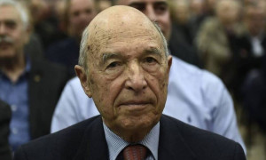 Ψήφισε ο Σημίτης: Περιμένω μεγαλύτερο κίνημα στην προοδευτική πολιτική