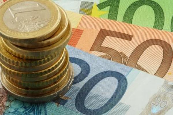 1,95 δισ. ευρώ άντλησε το δημόσιο- Στο 3,65% το επιτόκιο - Ικανοποιημένος ο Π. Χριστοδούλου