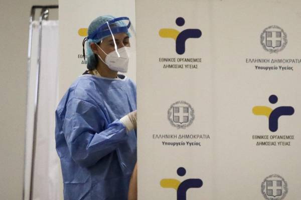 Κορονοϊός-Ελλάδα: 43 νεκροί και 3.199 νέα κρούσματα- 353 διασωληνωμένοι