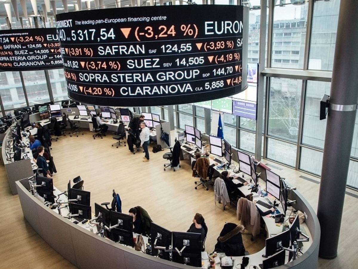 Σε πτωτικό έδαφος έκλεισαν την εβδομάδα τα ευρωπαϊκά χρηματιστήρια