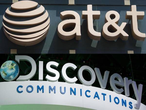 «Ψήνεται» συμφωνία-μαμούθ στο streaming για AT&T και Discovery