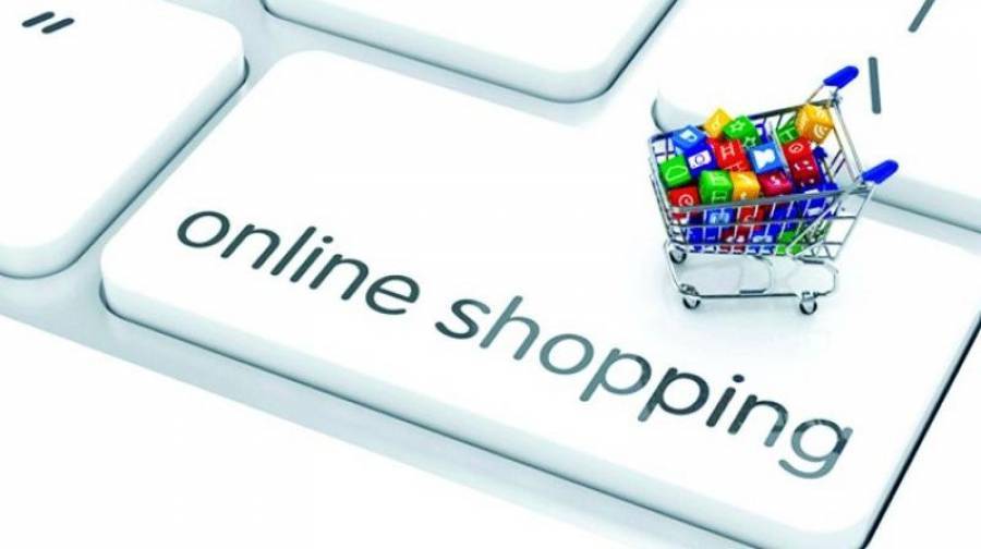 Online η μια στις δυο αγορές την Black Friday