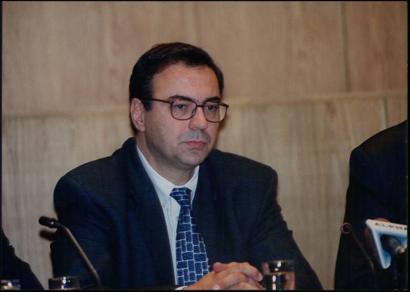 Capital Controls: Διαψεύδει τη χαλάρωση των μέτρων το ΥΠΟΙΚ