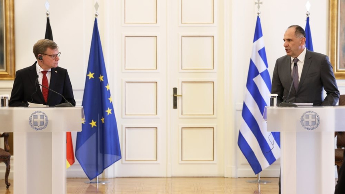 Γεραπετρίτης: Προτιθέμεθα να αναλάβουμε ενεργό ρόλο στην ασφαλή διέλευση του Ορμούζ