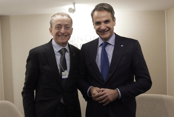 Νταβός: Συνάντηση Μητσοτάκη με τον CEO της Intel