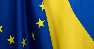 ΕΕ: Επιβάρυνε τον προϋπολογισμό της για να «ενισχύσει» την Ουκρανία!