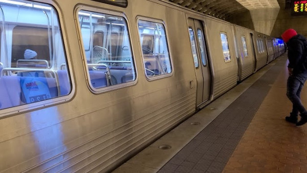 Πυρκαγιά στο μετρό της Ουάσινγκτον με 9 τραυματίες (video)