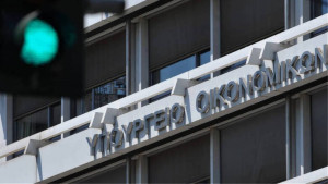 Προϋπολογισμός: Τουλάχιστον €3 δισ. άνω του στόχου το πρωτογενές πλεόνασμα
