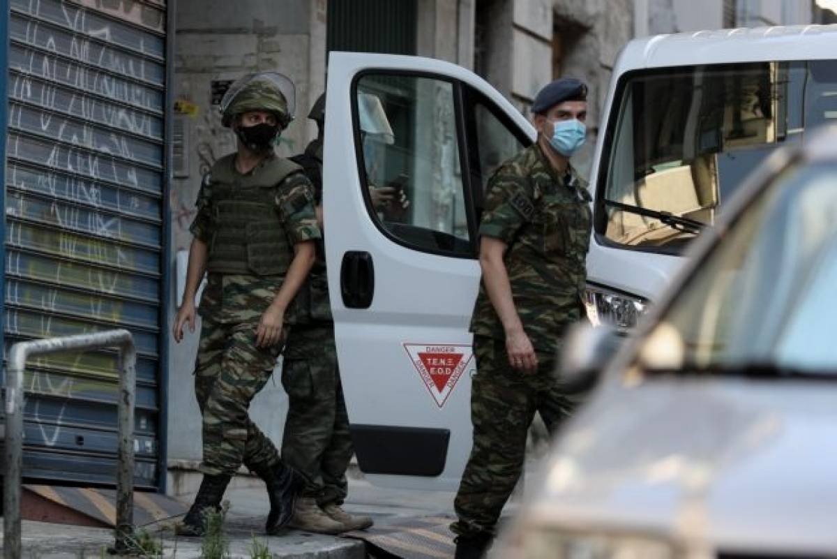 Εντοπίστηκε χειροβομβίδα σε διαμέρισμα πολυκατοικίας στα Εξάρχεια