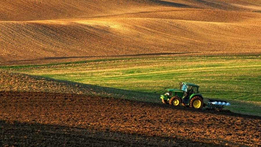 Μείωση υπέστησαν οι δείκτες τιμών εισροών-εκροών στην γεωργία το Νοέμβριο