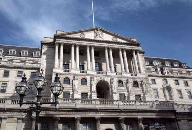 Στο ιστορικό του χαμηλό διατηρεί η BoE το επιτόκιο