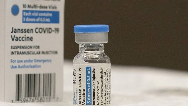 FDA: «Πράσινο» φως στην αναμνηστική δόση του εμβολίου της J&amp;J