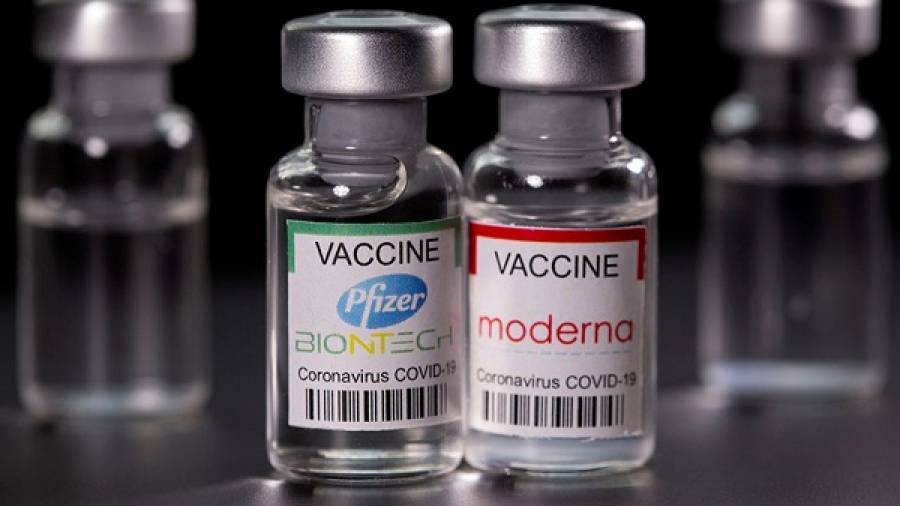 Pfizer και Moderna αυξάνουν τις τιμές των εμβολίων στην ΕΕ