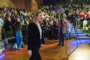 Μέτσολα στους νέους: Ψηφίστε, αλλιώς θα αποφασίσουν άλλοι για εσάς