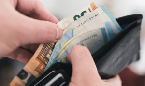 Πότε θα ανακοινωθεί η νέα αύξηση του κατώτατου μισθού
