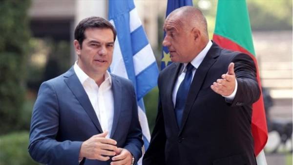 Πήρε φόρα και εγκαινιάζει έργα και στο εξωτερικό…