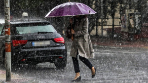 Έφτασε την Αττική η κακοκαιρία- Μήνυμα από το 112