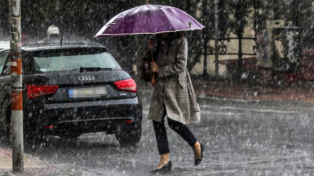 Έφτασε την Αττική η κακοκαιρία- Μήνυμα από το 112