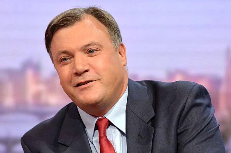 Ed Balls: Η Γερμανία πρέπει να χαλαρώσει την επιμονή στη λιτότητα