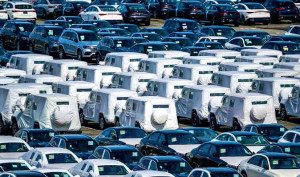 ΕΕ: Χαλαρώνουν οι στόχοι CO2 για τις αυτοκινητοβιομηχανίες
