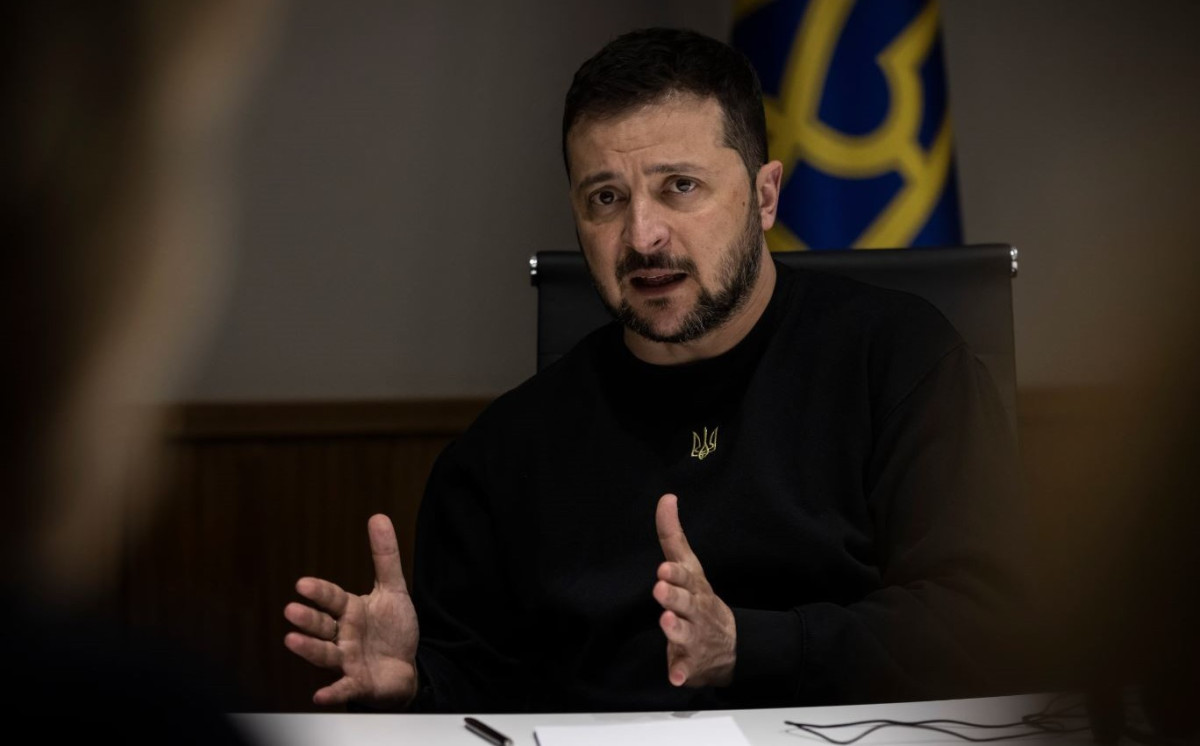 Οπισθοχώρηση Ζελένσκι: «Ναι» σε όλα, υπό την «ισχυρή ηγεσία» Τραμπ