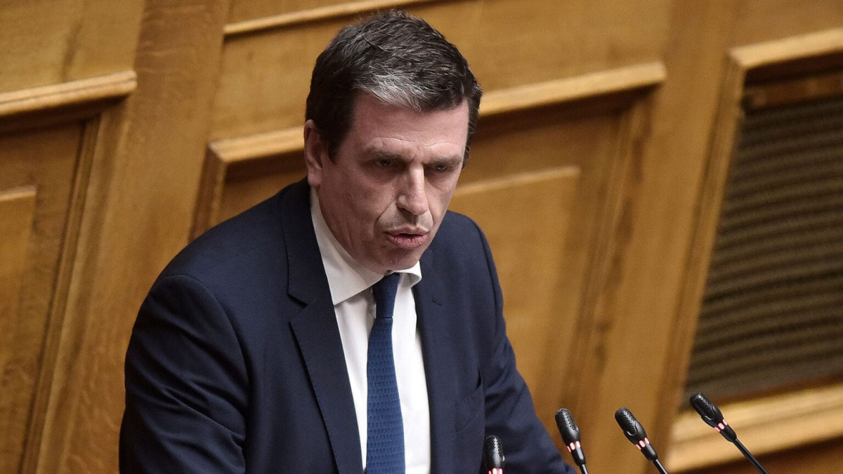 Επιτροπή Εθνικής Άμυνας: Έντονος διάλογος Καιρίδη - Δαβάκη για την απουσία Δένδια