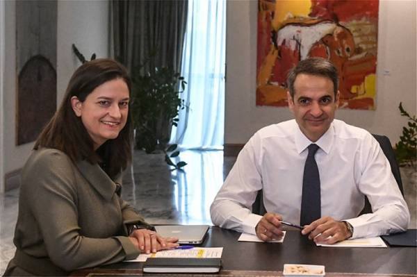 Συνάντηση Μητσοτάκη - Κεραμέως: Δεν αλλάζει το σύστημα εισαγωγής