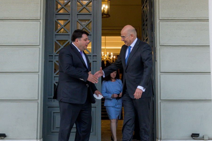 Συναντήθηκαν Δένδιας-Τσούνης: Περαιτέρω ενίσχυση της στρατηγικής εταιρικής σχέσης Ελλάδας-ΗΠΑ