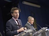 Ντάισελμπλουμ-Ρέγκλινγκ:Η αύξηση ΦΠΑ στον τουρισμό οφείλεται στα μειωμένα φορολογικά έσοδα