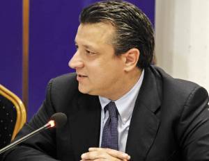 Δερμιτζάκης: Κρίσιμο το ποσοστό των εμβολιασμένων