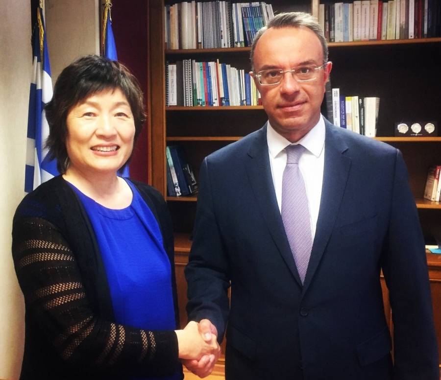 Συνάντηση Σταϊκούρα με την πρέσβη της Κίνας στην Αθήνα